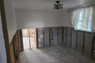 1770 Shore Acres Blvd NE, Saint Petersburg, FL 33703 - Photo 3