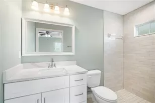 1101 2nd St W, Bradenton, FL 34205 - Photo 17