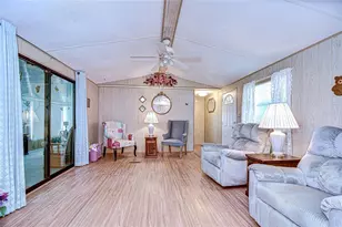 39613 Sterling Dr, Zephyrhills, FL 33542 - Photo 9