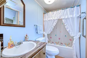 39613 Sterling Dr, Zephyrhills, FL 33542 - Photo 19