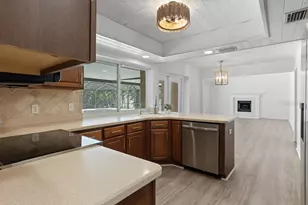 1623 Shady Leaf Dr, Valrico, FL 33596 - Photo 5