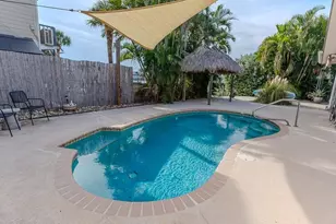 12120 7th St E, Treasure Island, FL 33706 - Photo 51