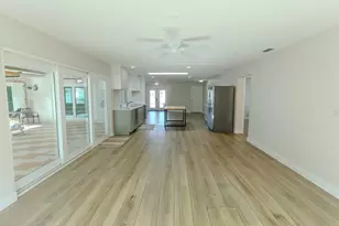 12120 7th St E, Treasure Island, FL 33706 - Photo 21