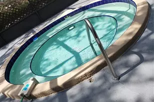 4145 Dolphin Dr, Tampa, FL 33617 - Photo 25