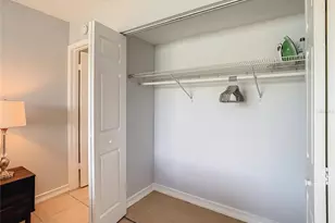 4145 Dolphin Dr, Tampa, FL 33617 - Photo 9