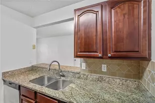 2025 Dixie Belle Dr, Orlando, FL 32812 - Photo 19