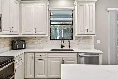 11303 Lazy Hickory Lane, Tampa, FL 33635 - Photo 11