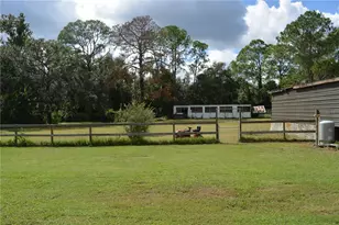 4424 Rose St, Valrico, FL 33596 - Photo 5