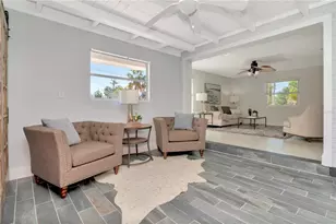 27 Park Ave, Tarpon Springs, FL 34689 - Photo 5