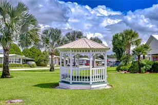 3922 William Hume Dr, Zephyrhills, FL 33541 - Photo 53