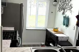 1175 Mission Cir, Clearwater, FL 33759 - Photo 7