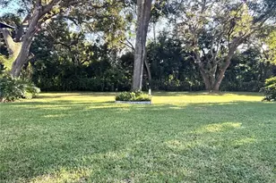 1175 Mission Cir, Clearwater, FL 33759 - Photo 19