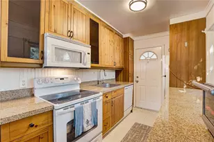 745 Alamanda Way S, Saint Petersburg, FL 33705 - Photo 7