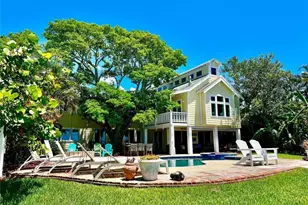 615 N Mayo St, Crystal Beach, FL 34681 - Photo 9