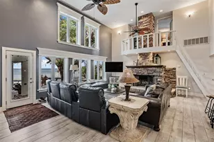 615 N Mayo St, Crystal Beach, FL 34681 - Photo 17