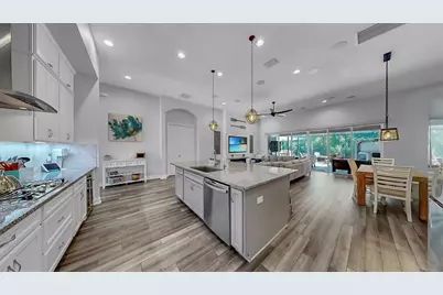 7709 Paradiso Drive, Apollo Beach, FL 33572 - Photo 9