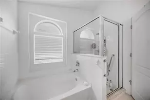 6923 Waterbrook Ct, Gibsonton, FL 33534 - Photo 11