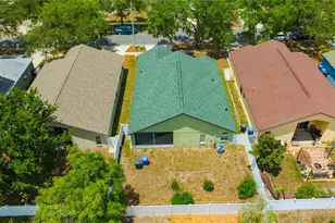6923 Waterbrook Ct, Gibsonton, FL 33534 - Photo 9