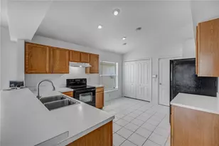 6923 Waterbrook Ct, Gibsonton, FL 33534 - Photo 53