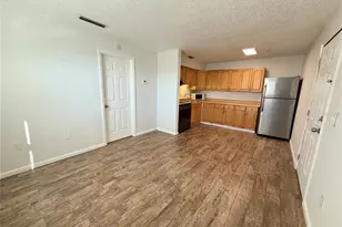 9013 Westchester Cir, Tampa, FL 33604 - Photo 9