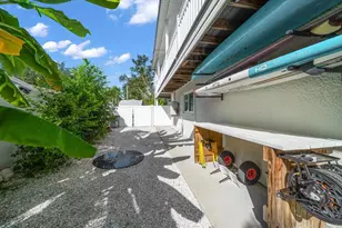 109 Peterson Ln, Palm Harbor, FL 34683 - Photo 57