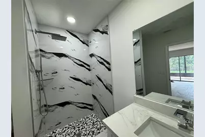 7608 Lakeside Boulevard, Tampa, FL 33614 - Photo 21