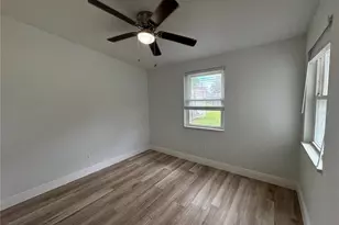 7608 Lakeside Blvd, Tampa, FL 33614 - Photo 11