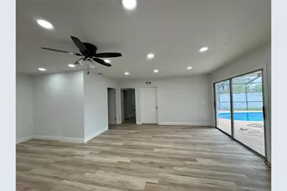 7608 Lakeside Boulevard, Tampa, FL 33614 - Photo 33