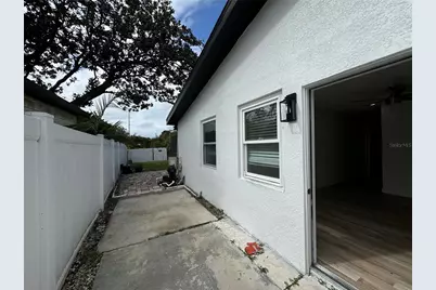 7608 Lakeside Boulevard, Tampa, FL 33614 - Photo 15