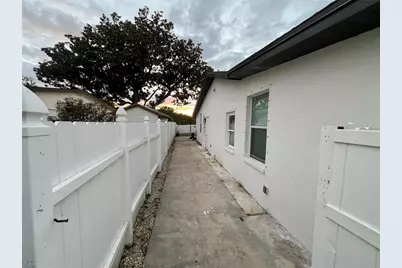 7608 Lakeside Boulevard, Tampa, FL 33614 - Photo 13