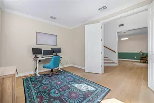 2218 Climbing Ivy Dr, Tampa, FL 33618 - Photo 9