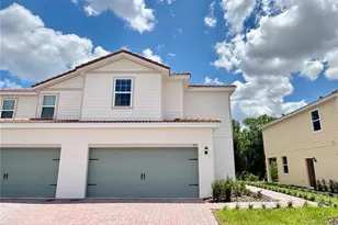 571 Bay Leaf Dr, Poinciana, FL 34759 - Photo 1