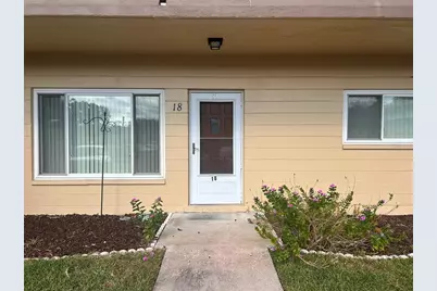 2402 Ecuadorian Way #18, Clearwater, FL 33763 - Photo 3