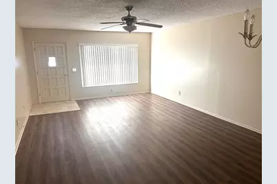 2402 Ecuadorian Way #18, Clearwater, FL 33763 - Photo 5