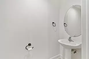 626 3rd Ave S, Saint Petersburg, FL 33701 - Photo 19