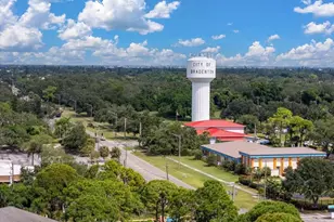 6104 39th Ave W, Bradenton, FL 34209 - Photo 9