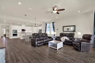 6003 Milestone Dr, Apollo Beach, FL 33572 - Photo 9