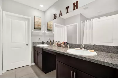 7323 Canterbury Bells Court, Tampa, FL 33619 - Photo 15