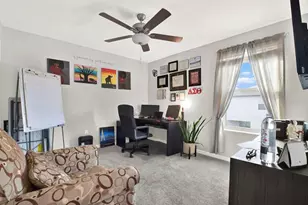 7323 Canterbury Bells Ct, Tampa, FL 33619 - Photo 17