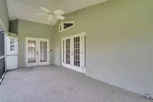 640 Kenneth Way, Tarpon Springs, FL 34689 - Photo 53