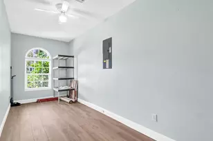 640 Kenneth Way, Tarpon Springs, FL 34689 - Photo 37