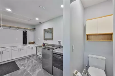 2022 E View Drive, Sun City Center, FL 33573 - Photo 45