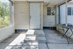 907 Hull St S, Gulfport, FL 33707 - Photo 5