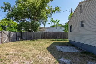 907 Hull St S, Gulfport, FL 33707 - Photo 29