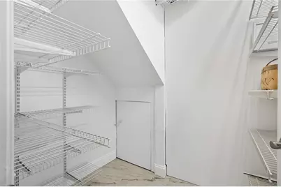 8717 Bay Pointe Drive, Tampa, FL 33615 - Photo 13