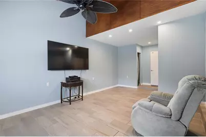 8717 Bay Pointe Drive, Tampa, FL 33615 - Photo 15
