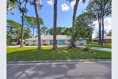 8693 15th Street N, Saint Petersburg, FL 33702 - Photo 3