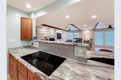 8693 15th Street N, Saint Petersburg, FL 33702 - Photo 37