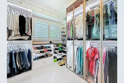 8693 15th Street N, Saint Petersburg, FL 33702 - Photo 47