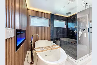 8693 15th Street N, Saint Petersburg, FL 33702 - Photo 53